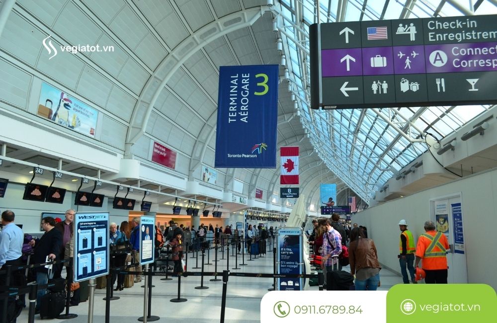 Sân bay quốc tế Toronto Pearson là sân bay bận rộn nhất Canada